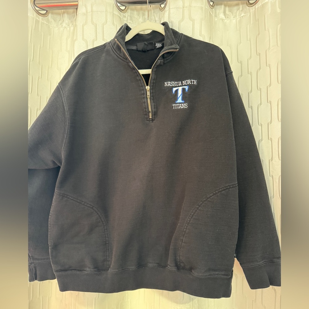 Nashua North Titans Black Quarter-Zip Sweatshirt-Size Large